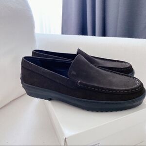 New without Box” Tod’s woman suede loafer in dark brown size 37.5